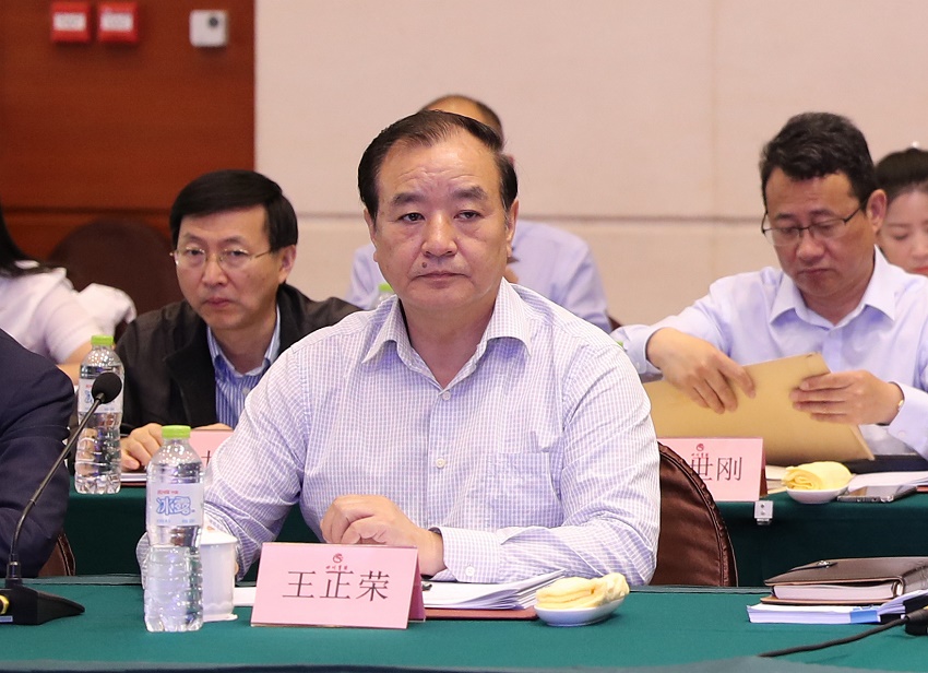 6 王正榮主委在座談會上（邱江攝）.jpg